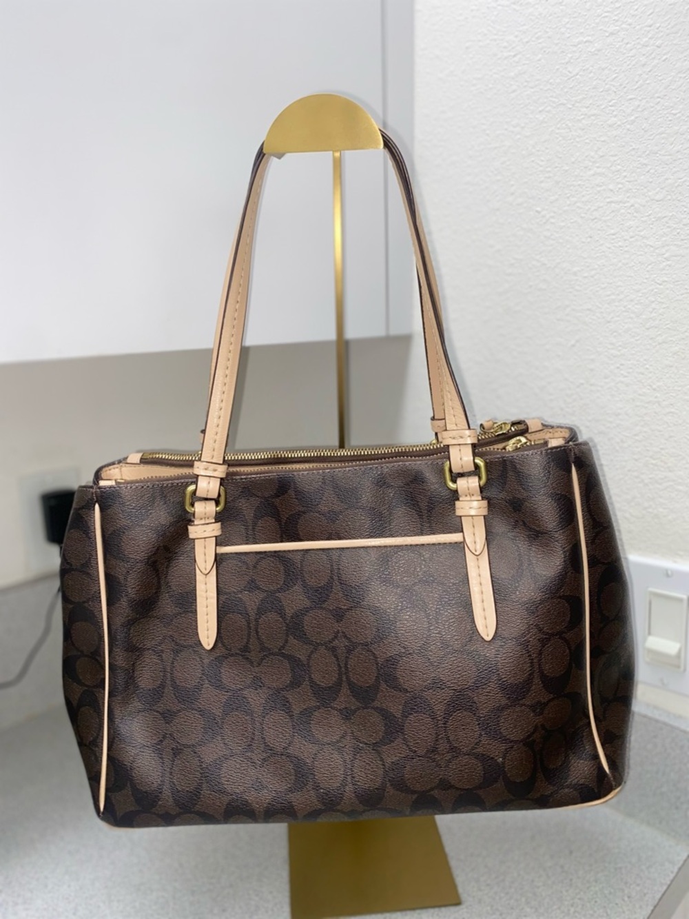 Coach Signature Peyton Brown Double Zip Carryall/Tote EUC - Picture 4 of 14